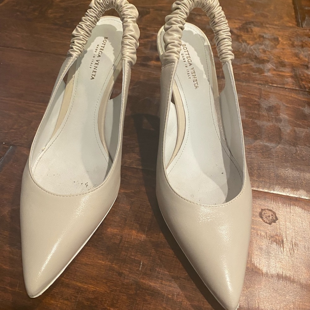 Bottega Veneta - Beige Heel size 35.5 [5.5]